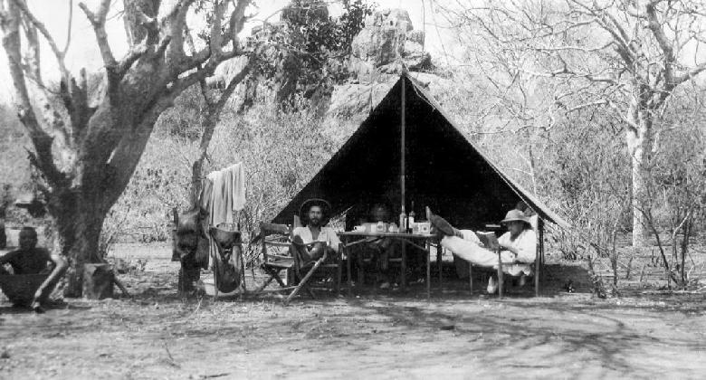 Megint újabb Camp a Tiba partján (részlet)
