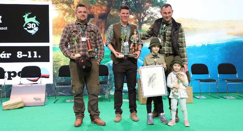 Kohl József, a csolnoki Gete Vadásztársaság hivatásos vadásza nyerte a 12. FeHoVa Szavasbőgő Kupát